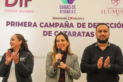 DIF Madero ilumina corazones de salud visual
