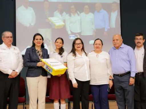 Asiste Mónica Villarreal a la Semana de la Mujer y la Niña en la Ciencia