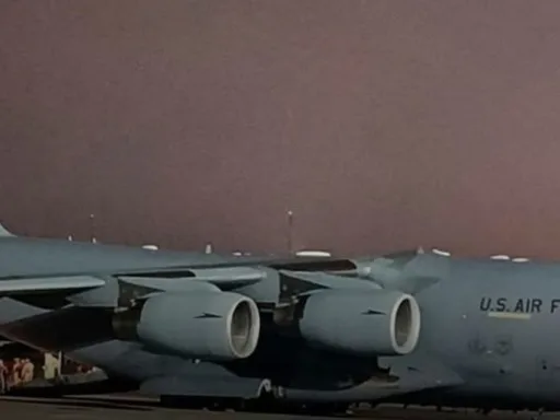 Salían Muy Caros; EU Deja de Deportar Migrantes con Aviones Militares