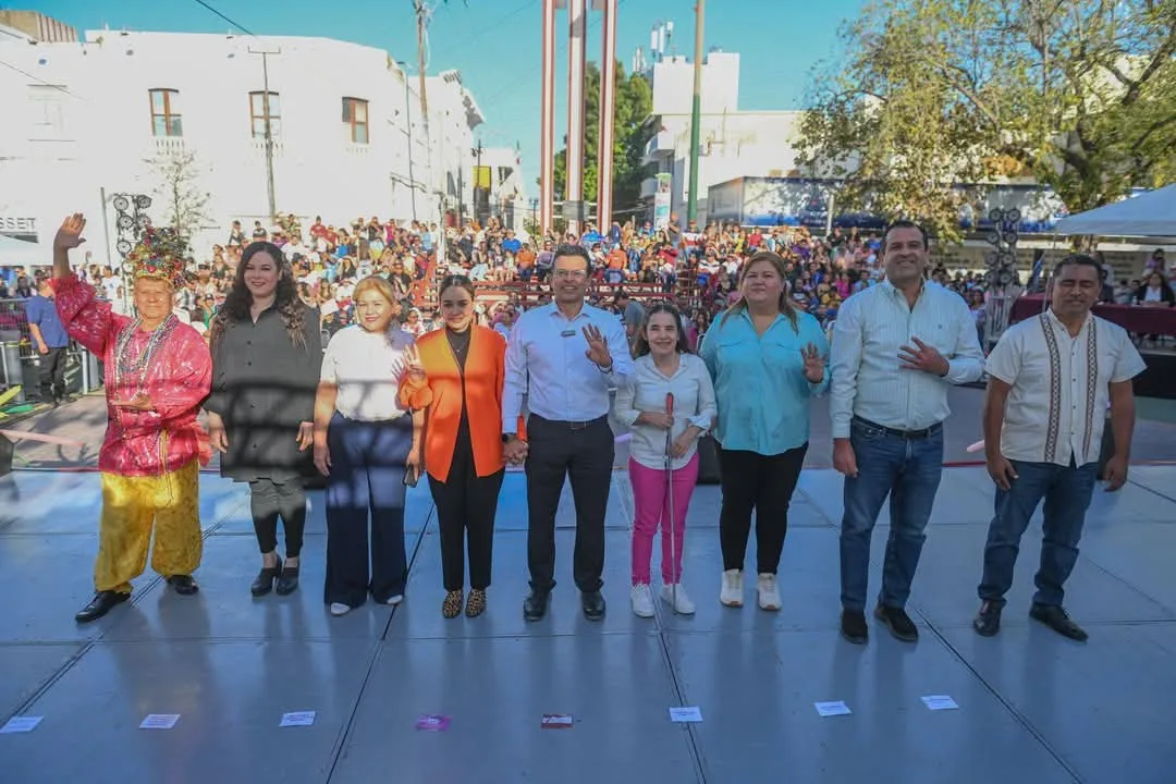 Disfrutan Más de 5,000 Personas del Carnaval Familiar en el 17 Te Quiero Más
