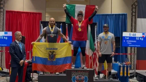 Maestro de la UAT rompe récord panamericano en levantamiento de pesas