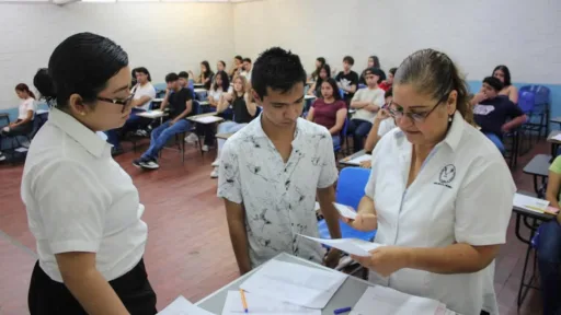 Recibe la UAT a miles de jóvenes en el examen de admisión EXANI-II