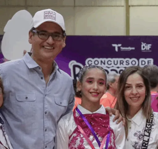 Erasmo González y su apoyo familiar