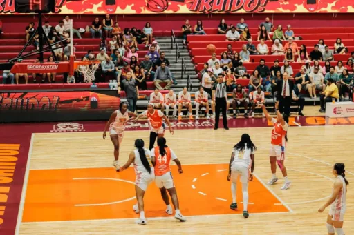 Correcaminos le pega a El Calor en casa y consigue su segunda victoria en la temporada 2025 de la Liga Caliente de la LNBP Femenil