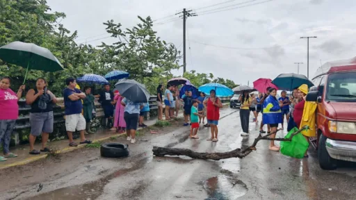 Inundaciones en El Moralillo, Veracruz, y Santa Elena impactan movilidad