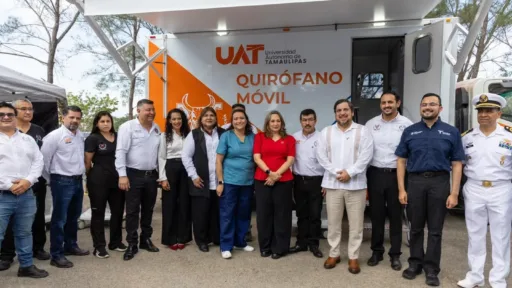 UAT presenta quirófano móvil veterinario para salud animal 2025