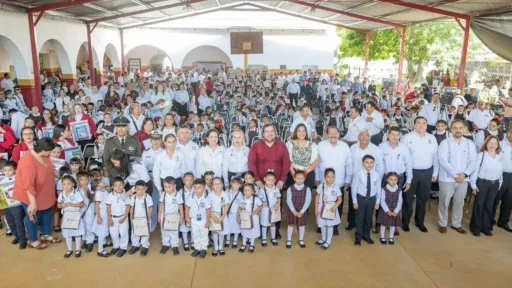 Tamaulipas inicia ciclo escolar 2025-2026 con entrega de útiles y uniforme