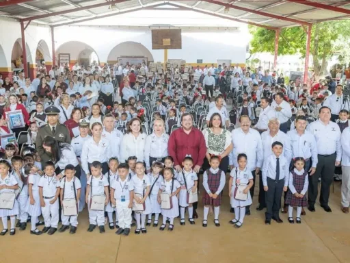 Tamaulipas inicia ciclo escolar 2025-2026 con entrega de útiles y uniforme